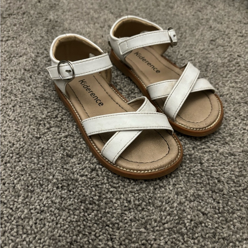 Girl’s Sandals